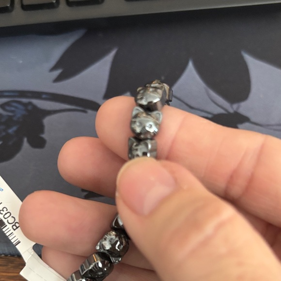 Black and Gray Beaded Bracelet - Picture 4 of 5